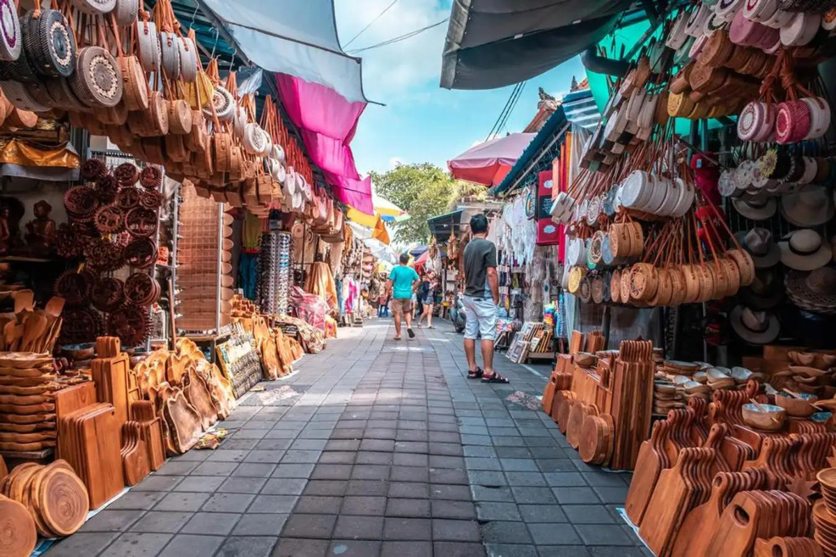 Shopping at Ubud Art Market